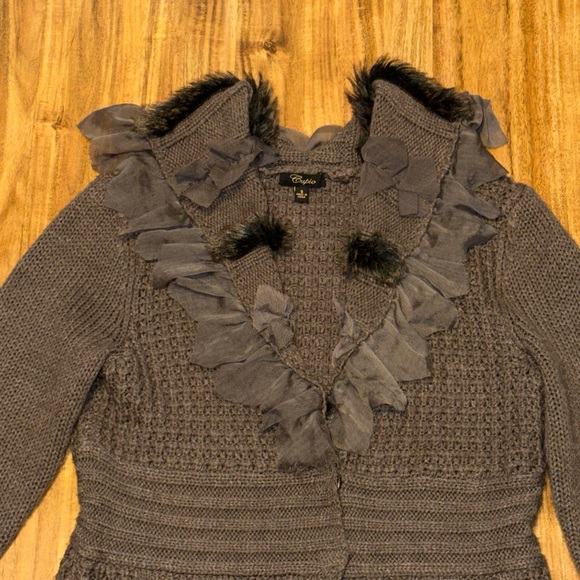 Cupio women’s small 4 6 sweater cardigan Gray brown Knit faux fur ruffle knee - Picture 2 of 9